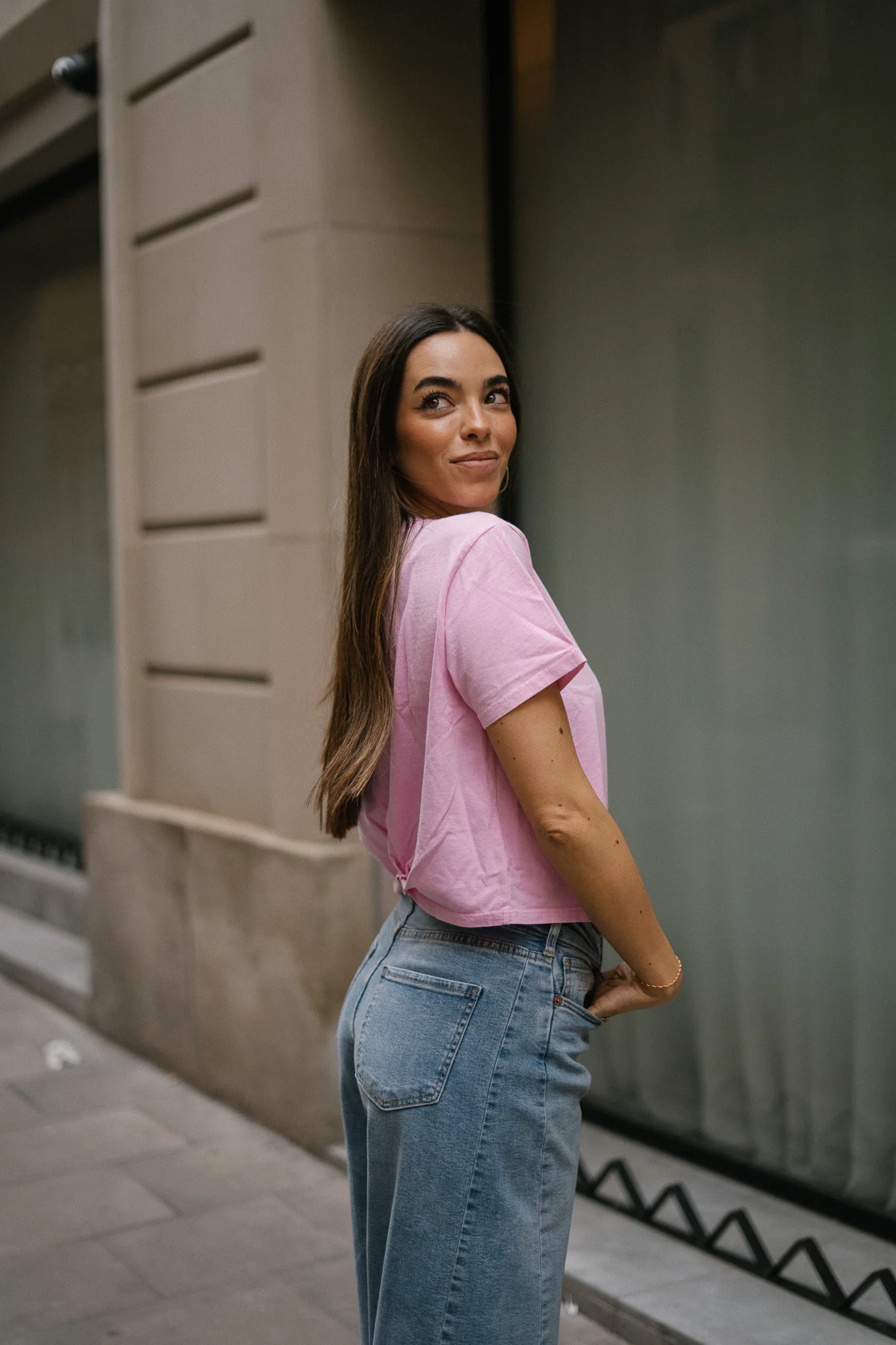 BACK RUCHED TEE - PINK - Image 4