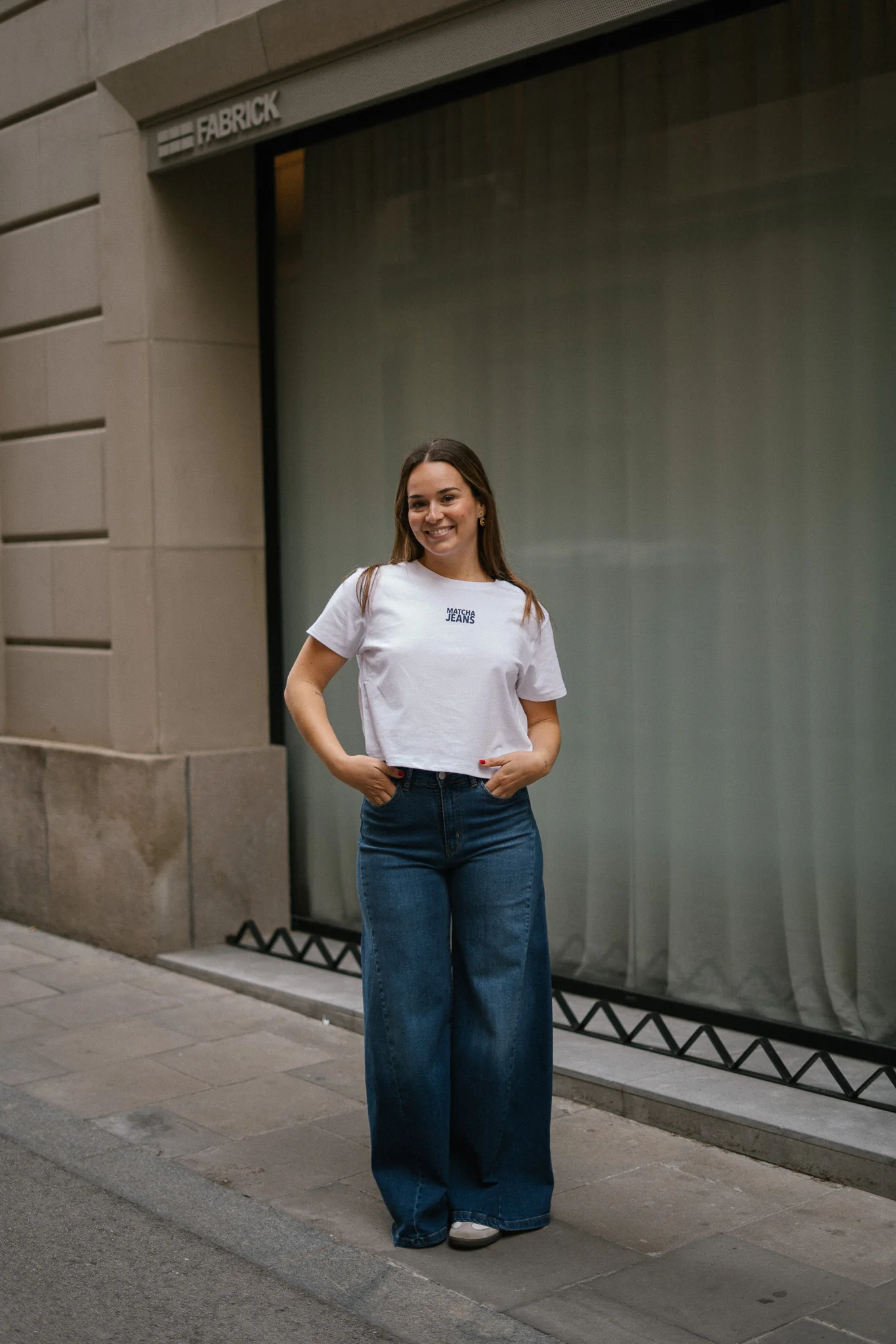 BACK RUCHED TEE - WHITE - Image 6