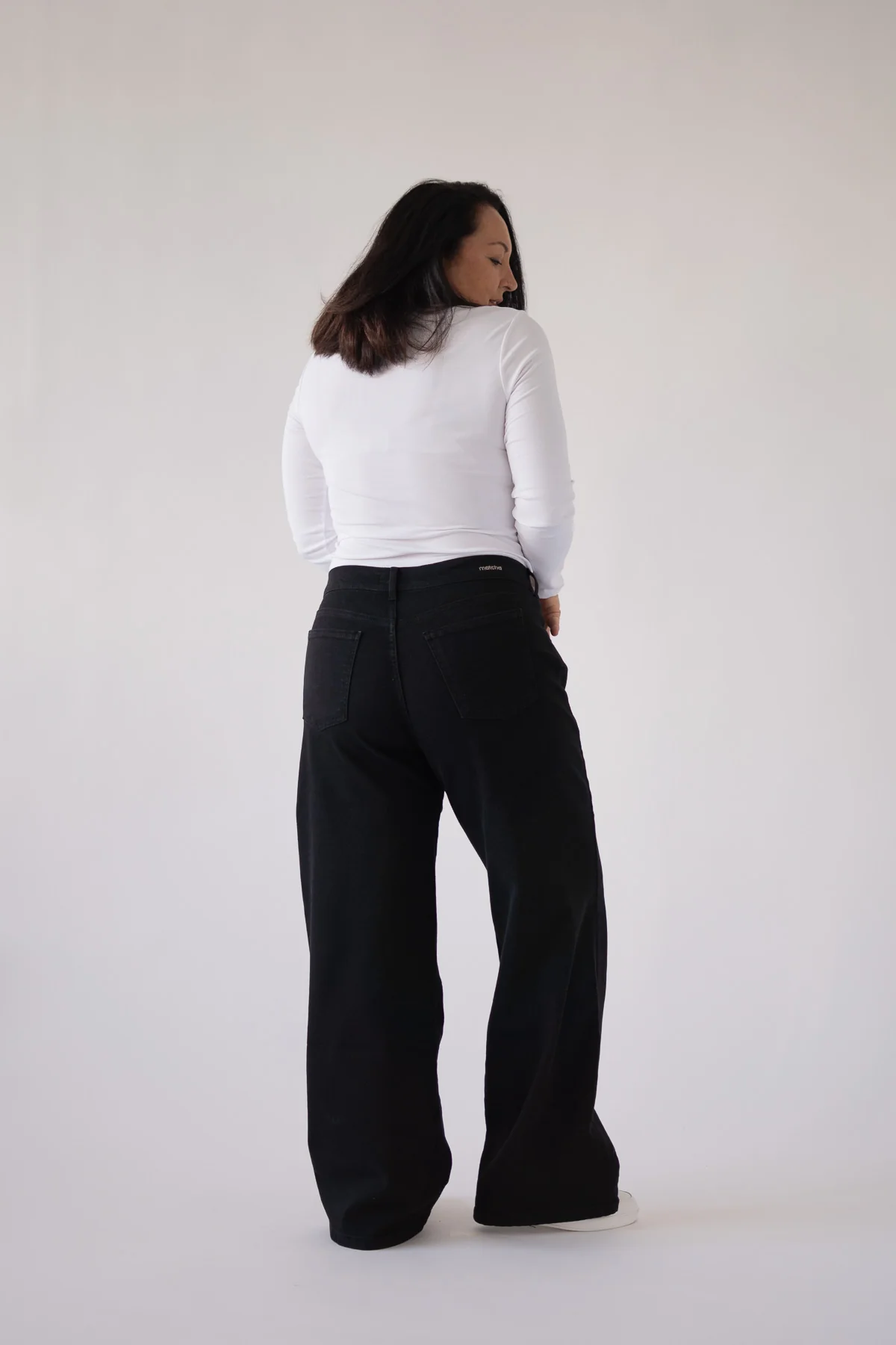 BAGGY HIGH RISE - BLACK - Image 4