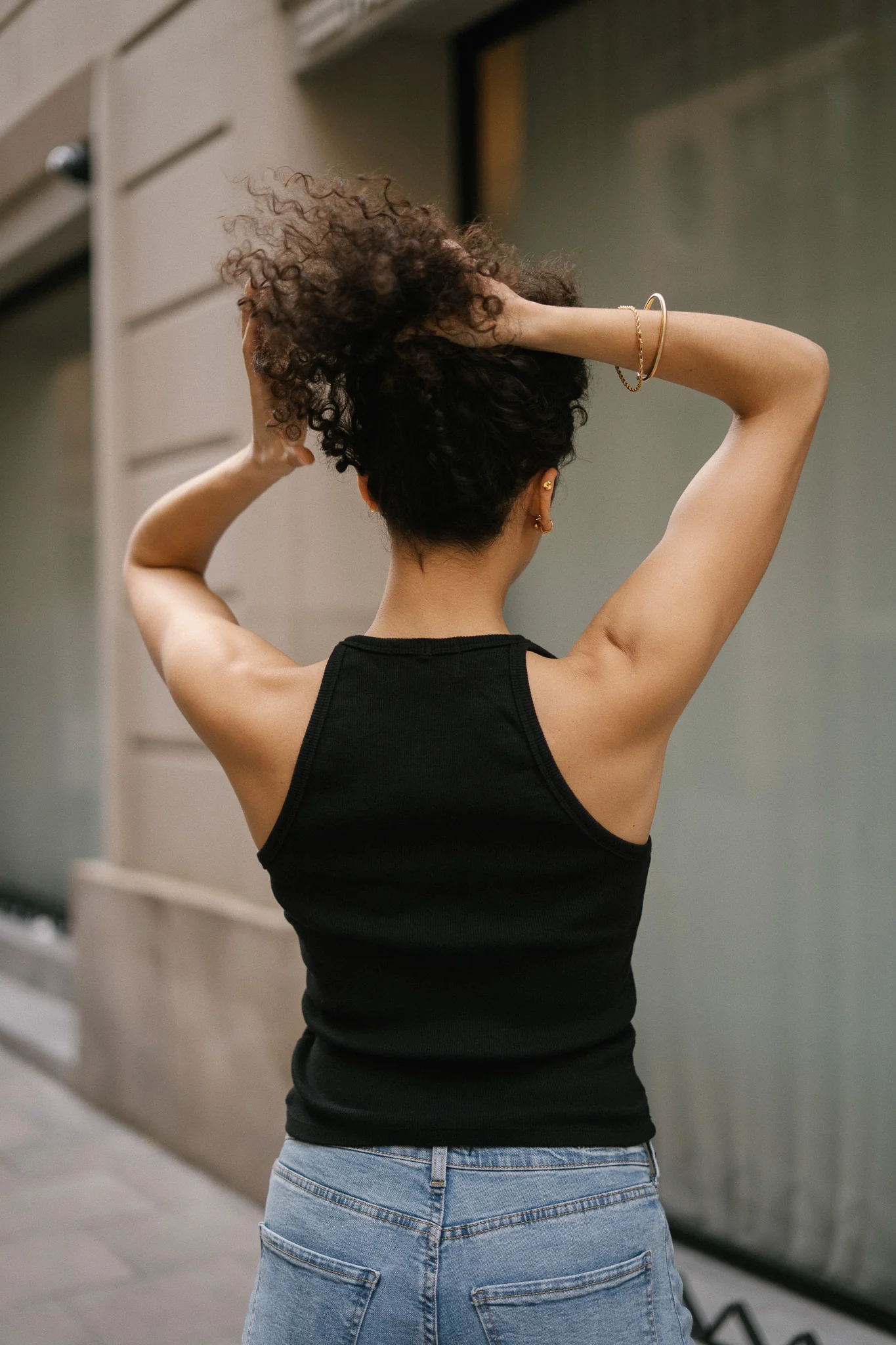 HALTER TANK TOP - BLACK - Image 6
